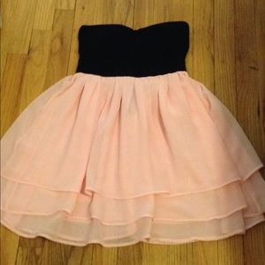 Super cute dress!! ❤️❤️